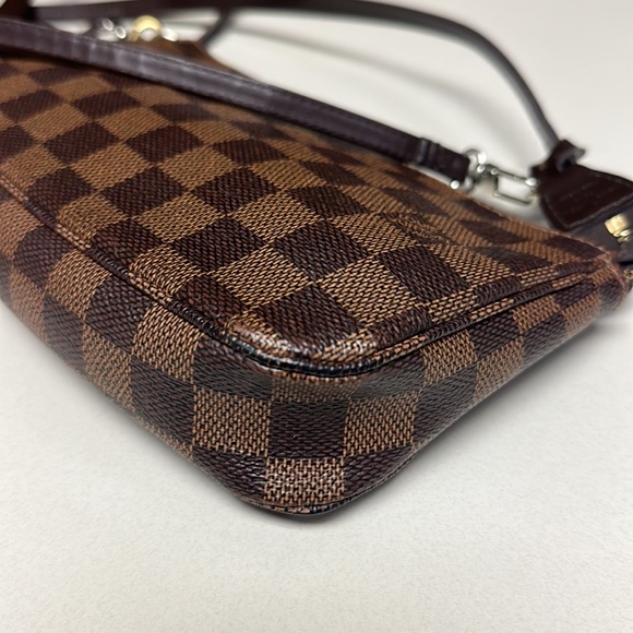 SOLD🔥🔥🔥AUTHENTIC Louis Vuitton Damier Ebene Pochette Crossbody Bag - Picture 9 of 16